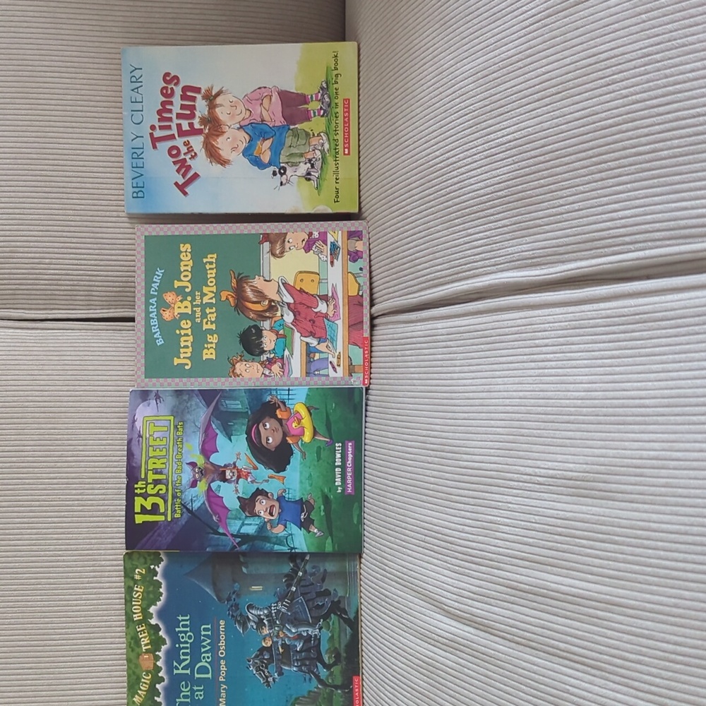 Mixed lot of books